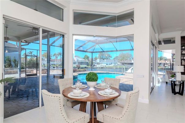 Dining room, Interior, Pool, Sun Room, Water