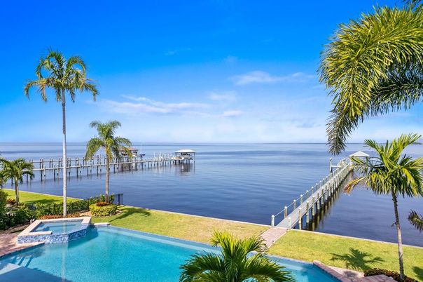 Exterior, Lake, Pool