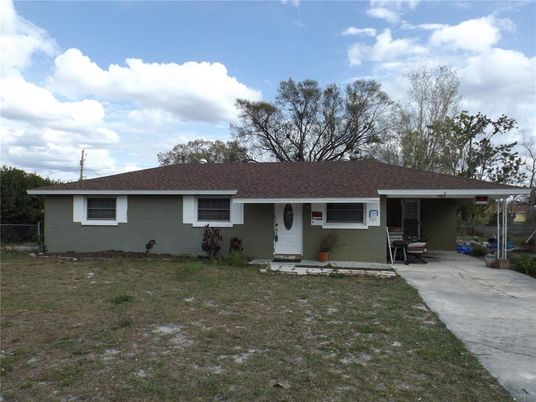 Backyard, Exterior, Facade, Ranch
