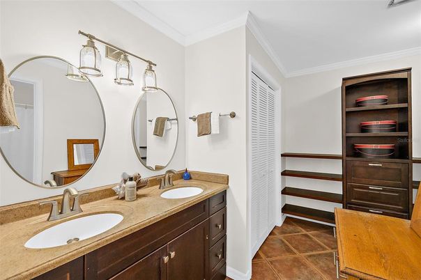 Bathroom, Dual Sink Vanities, Interior