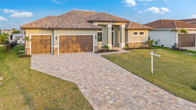 Attached, Backyard, Exterior, Facade, Mediterranean