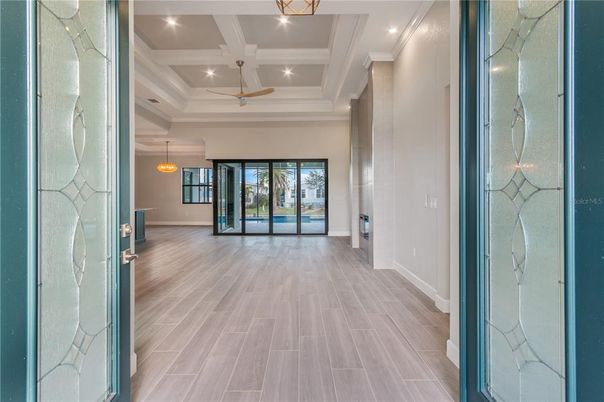 Interior, Pendant Lights, Recessed Lighting, Wood Texture Flooring