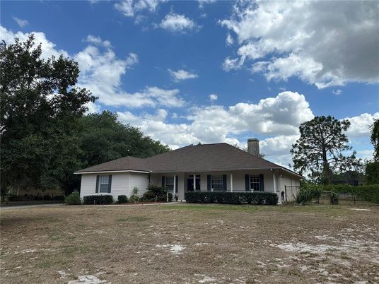 Backyard, Exterior, Facade, Ranch