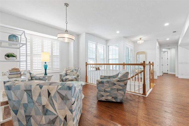 Interior, Living room, Pendant Lights, Recessed Lighting, Wood Texture Flooring