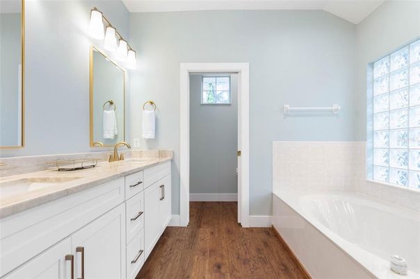 Bathroom, Dual Sink Vanities, Interior, Wood Texture Flooring