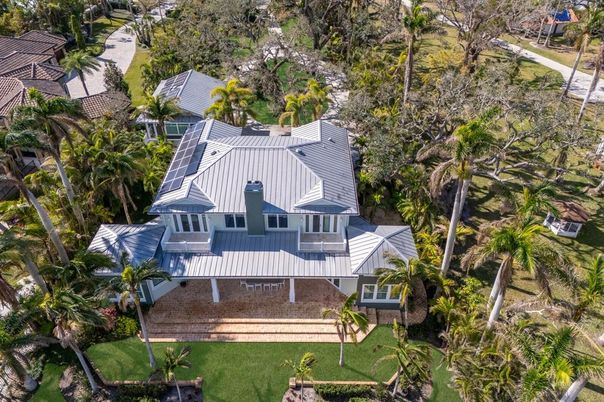 Exterior, Drone
