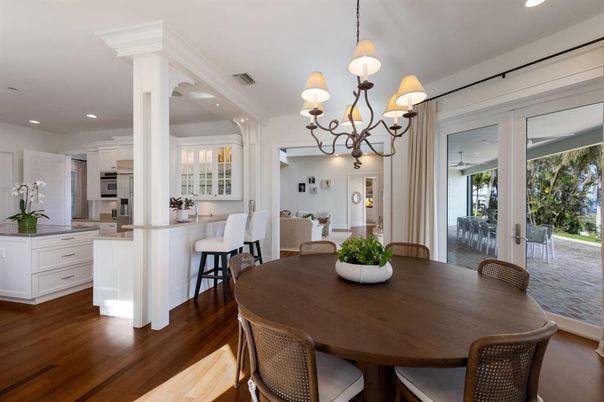 Chandelier, Dining room, Interior, Kitchen, Pendant Lights, Recessed Lighting, Wood Texture Flooring
