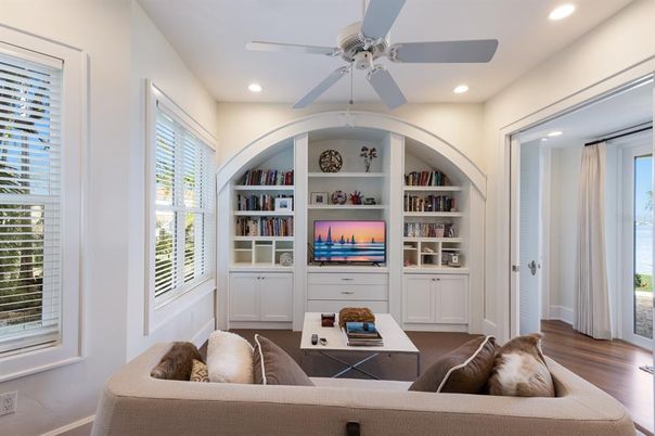 Home Office, Interior, Recessed Lighting, Wood Texture Flooring