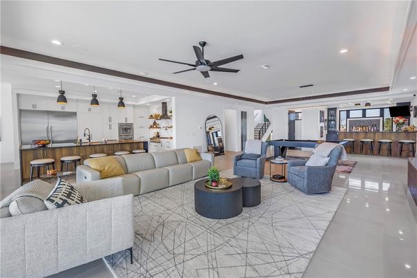 Interior, Kitchen, Living room, Pendant Lights, Recessed Lighting, Stainless Steel Appliances