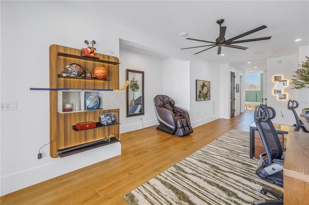 Interior, Recessed Lighting, Wood Texture Flooring