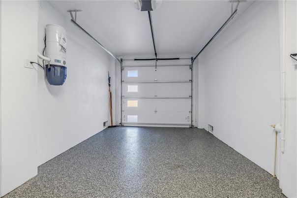 Garage, Interior