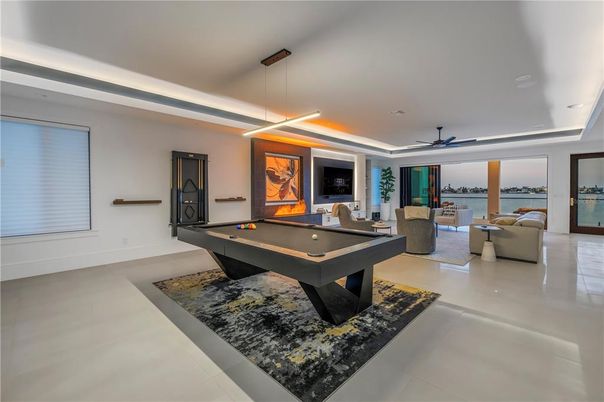 Billiard Table, Game Room, Interior, Living room, Pendant Lights, Recessed Lighting