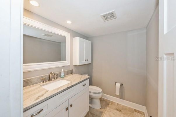 Bathroom, Interior, Recessed Lighting