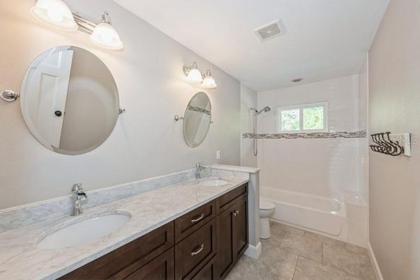 Bathroom, Dual Sink Vanities, Interior