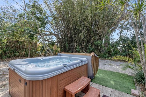 Exterior, Hot Tub