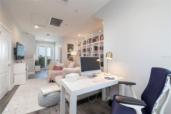 Home Office, Interior, Recessed Lighting, Wood Texture Flooring