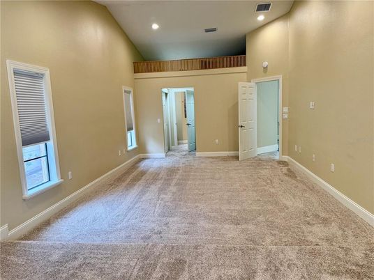Empty room, Interior, Recessed Lighting