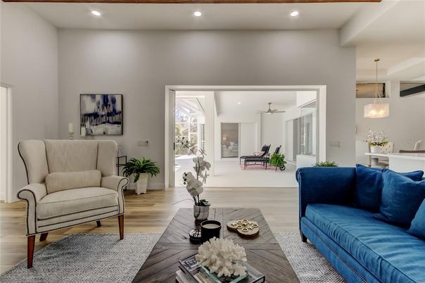 Interior, Living room, Pendant Lights, Recessed Lighting, Wood Texture Flooring