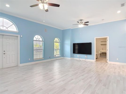 Empty room, Interior, Recessed Lighting, Wood Texture Flooring