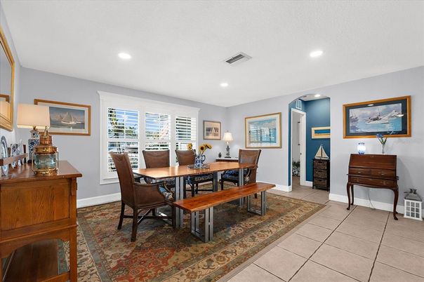 Dining room, Interior, Recessed Lighting