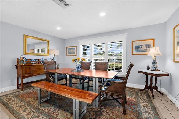 Dining room, Interior, Recessed Lighting
