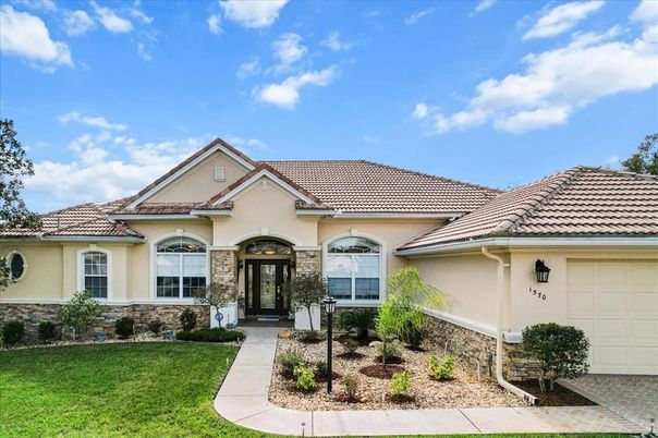 Attached, Exterior, Facade, Mediterranean
