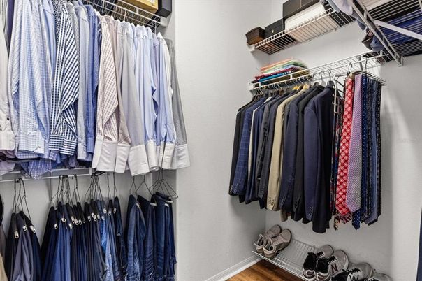 Interior, Walk-in Closets, Wood Texture Flooring