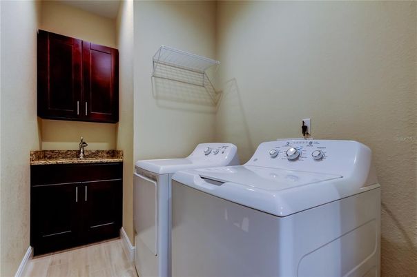 Interior, Washer, Wood Texture Flooring