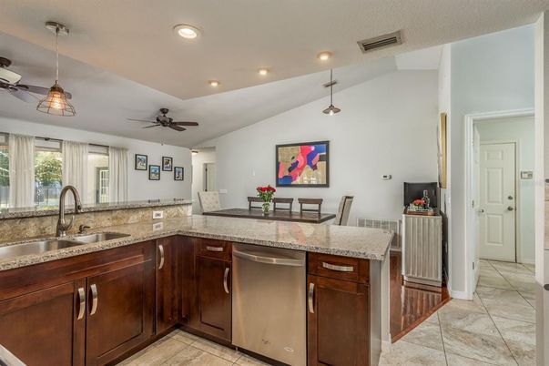Dining room, Interior, Kitchen, Pendant Lights, Recessed Lighting