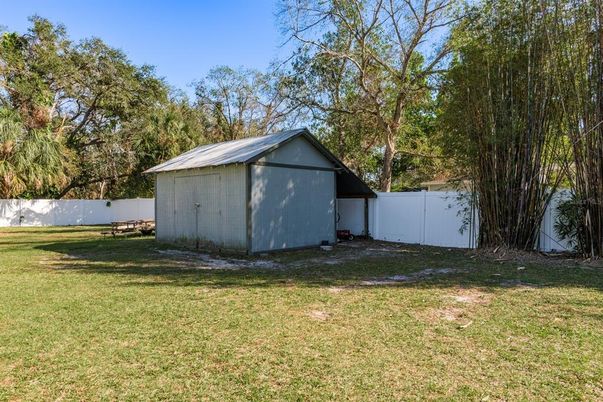 Backyard, Exterior