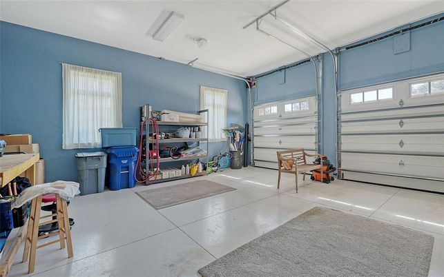 Garage, Interior