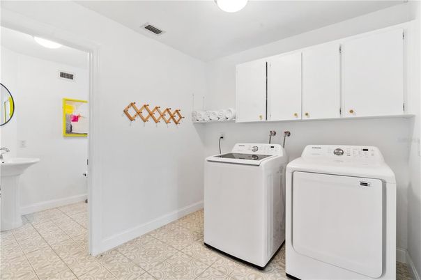 Interior, Washer