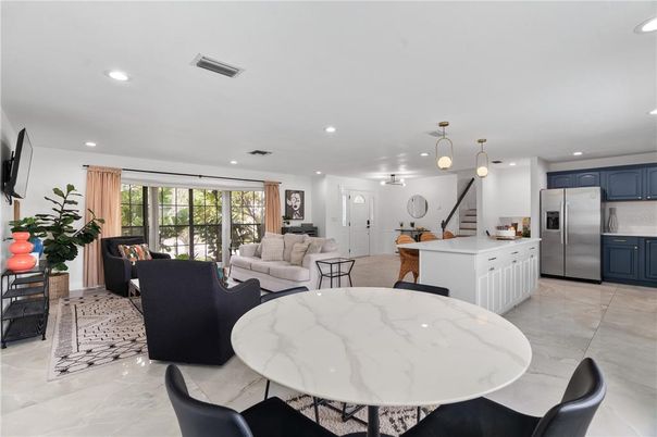 Dining room, Interior, Kitchen, Living room, Pendant Lights, Recessed Lighting, Stainless Steel Appliances