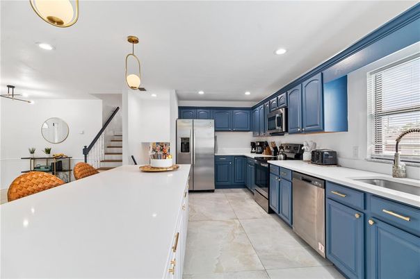 Interior, Kitchen, Pendant Lights, Recessed Lighting, Stainless Steel Appliances