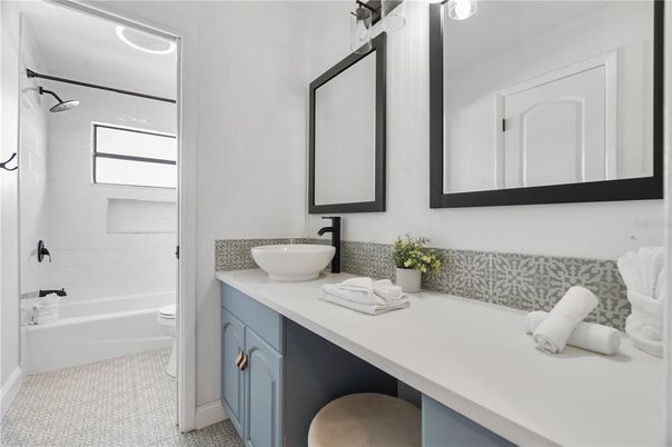 Bathroom, Dual Sink Vanities, Interior