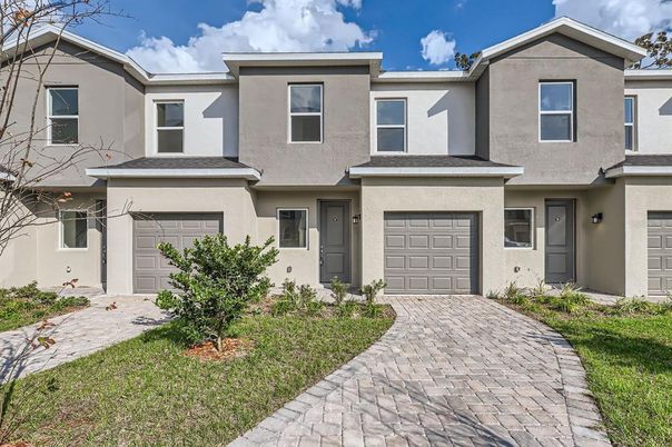 Attached, Exterior, Facade, Mediterranean