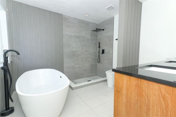 Bathroom, Free Standing Baths, Glass Shower, Interior, Recessed Lighting