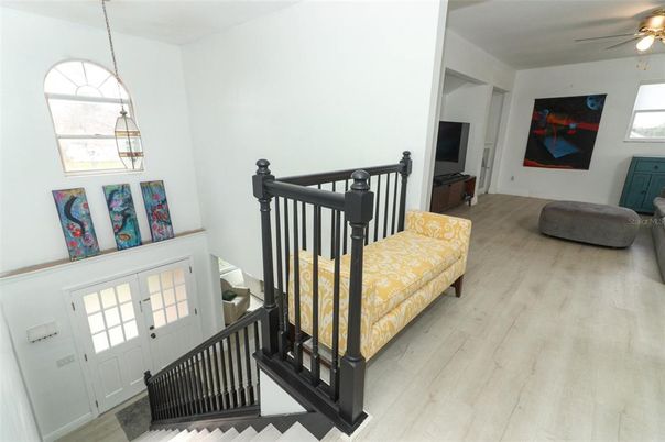 Interior, Pendant Lights, Wood Texture Flooring