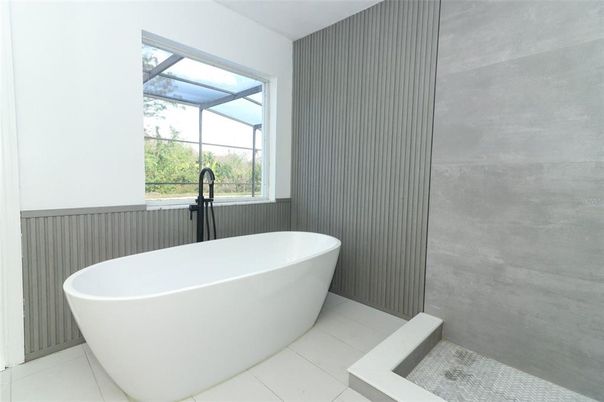 Bathroom, Free Standing Baths, Interior