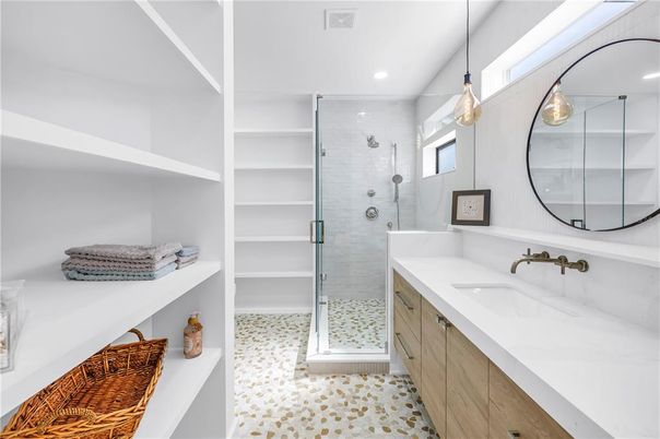 Bathroom, Glass Shower, Interior, Pendant Lights, Recessed Lighting
