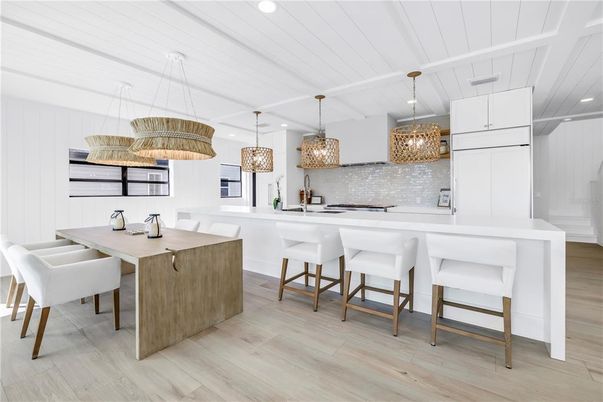 Dining room, Interior, Kitchen, Pendant Lights, Recessed Lighting, Wood Texture Flooring