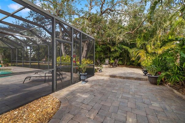 Exterior, Glass Ceilings, Sun Room