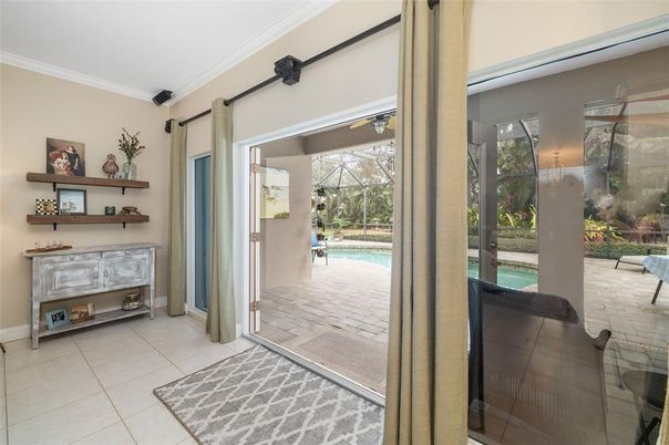 Interior, Pool, Sun Room