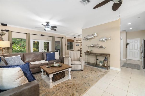 Interior, Living room, Pendant Lights, Recessed Lighting