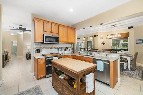Dining room, Interior, Kitchen, Pendant Lights, Recessed Lighting