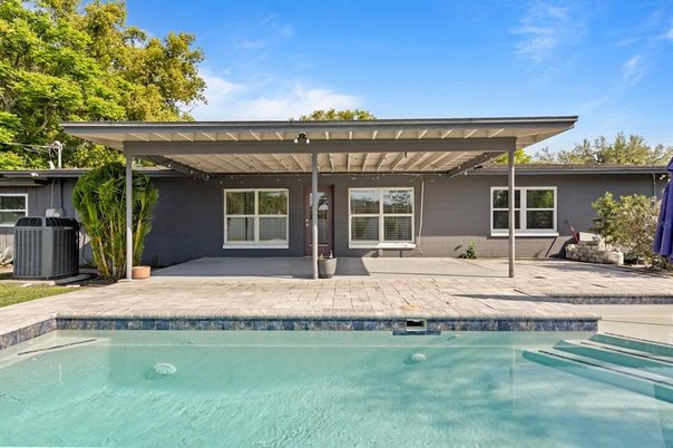 Exterior, Pool