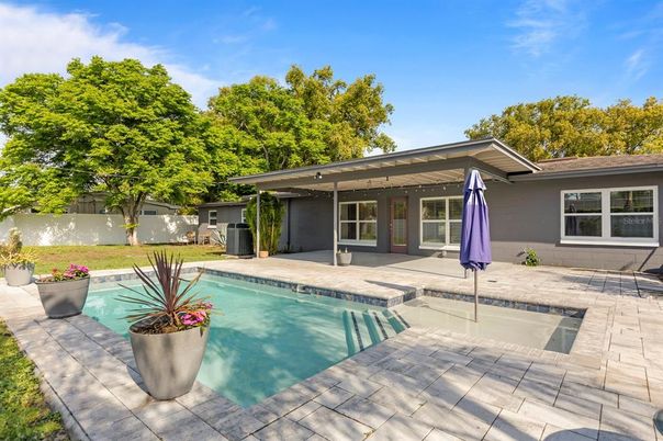 Exterior, Pool
