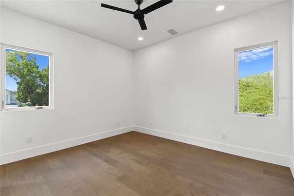 Empty room, Interior, Recessed Lighting, Wood Texture Flooring