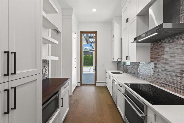 Interior, Kitchen, Recessed Lighting, Wood Texture Flooring