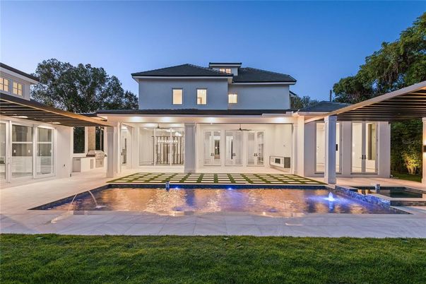 Exterior, Pool